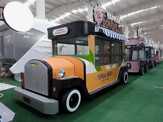 Yaprak Döner Mobil Lezzet Aracı